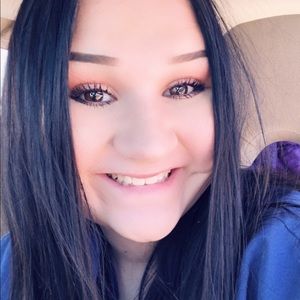 Meet your Posher, Becca